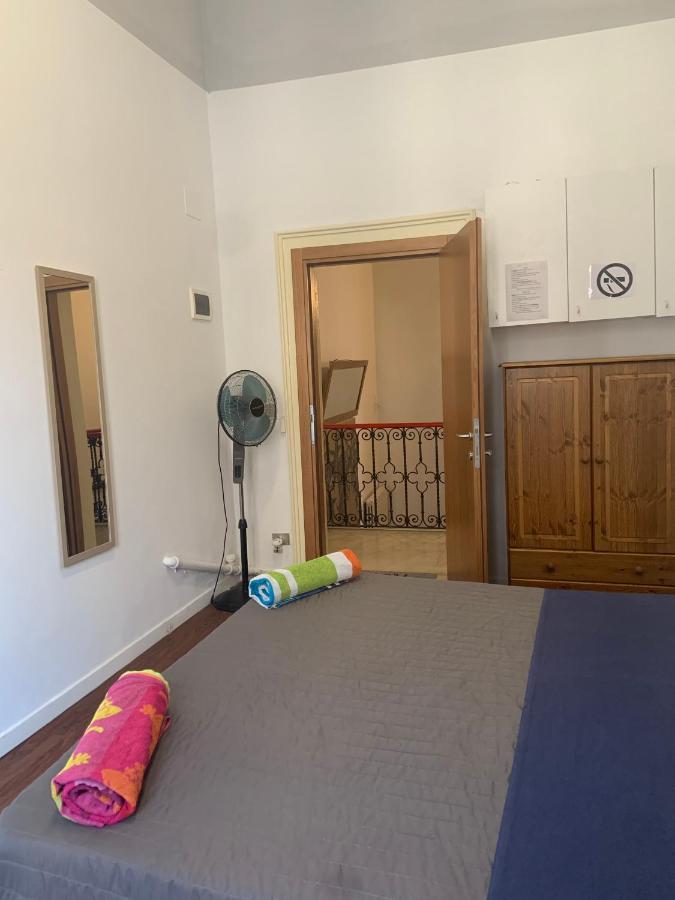 Archie's House Hostal