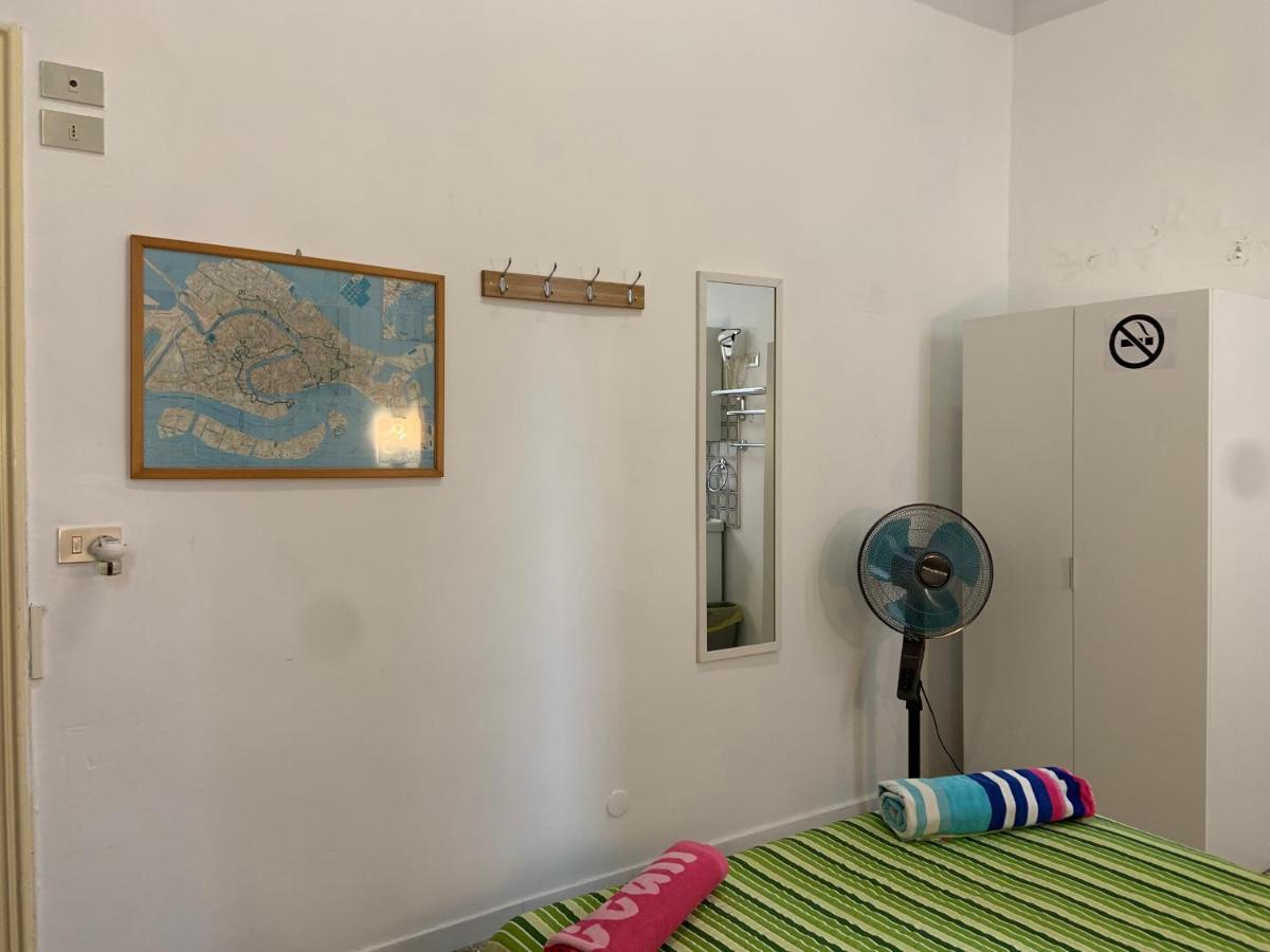 Archie's House Hostal